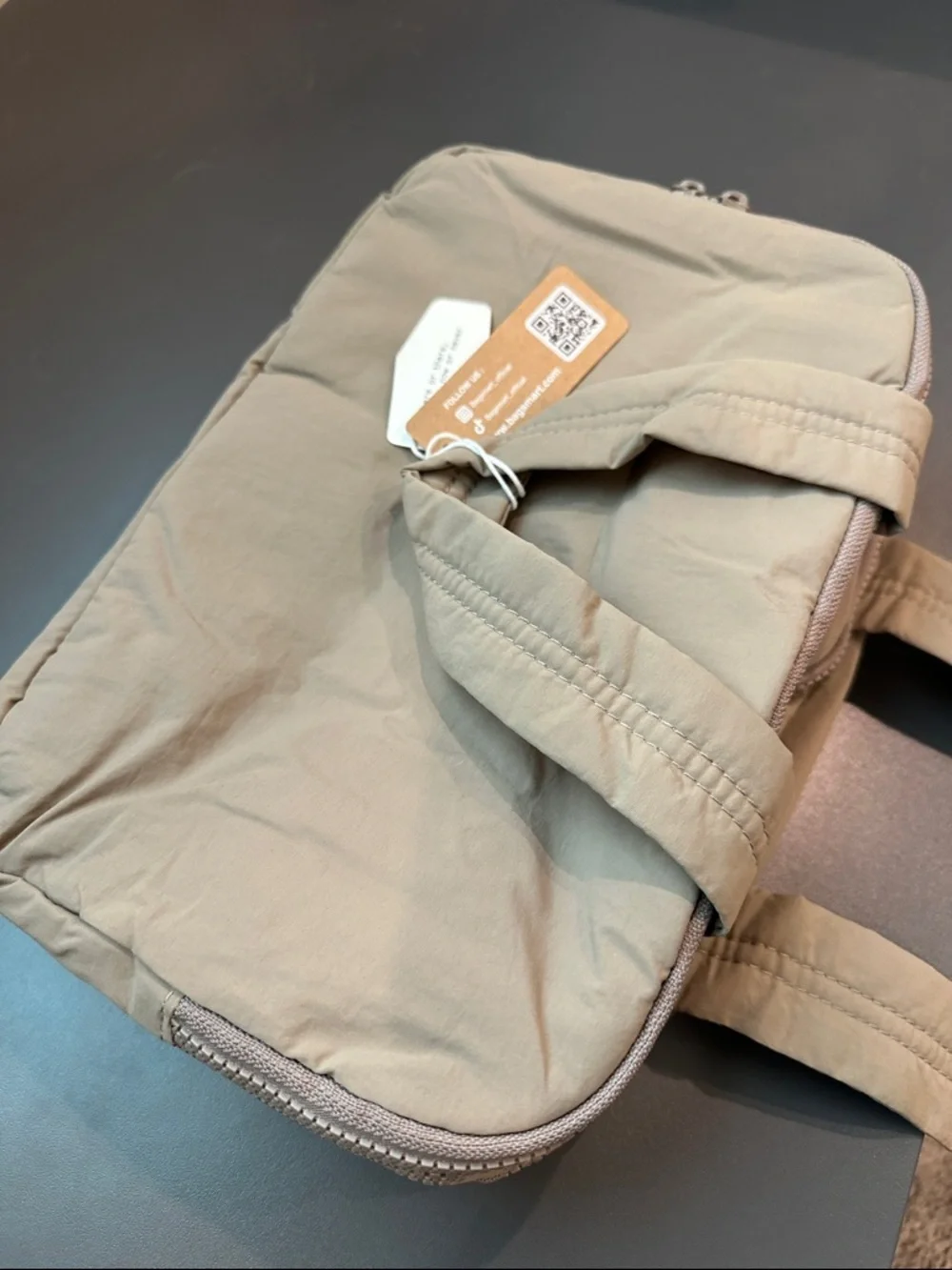 NWT BAGSMART Travel Large, Puffy Toiletry Bag (Grayish Brown) - Picture 10 of 10
